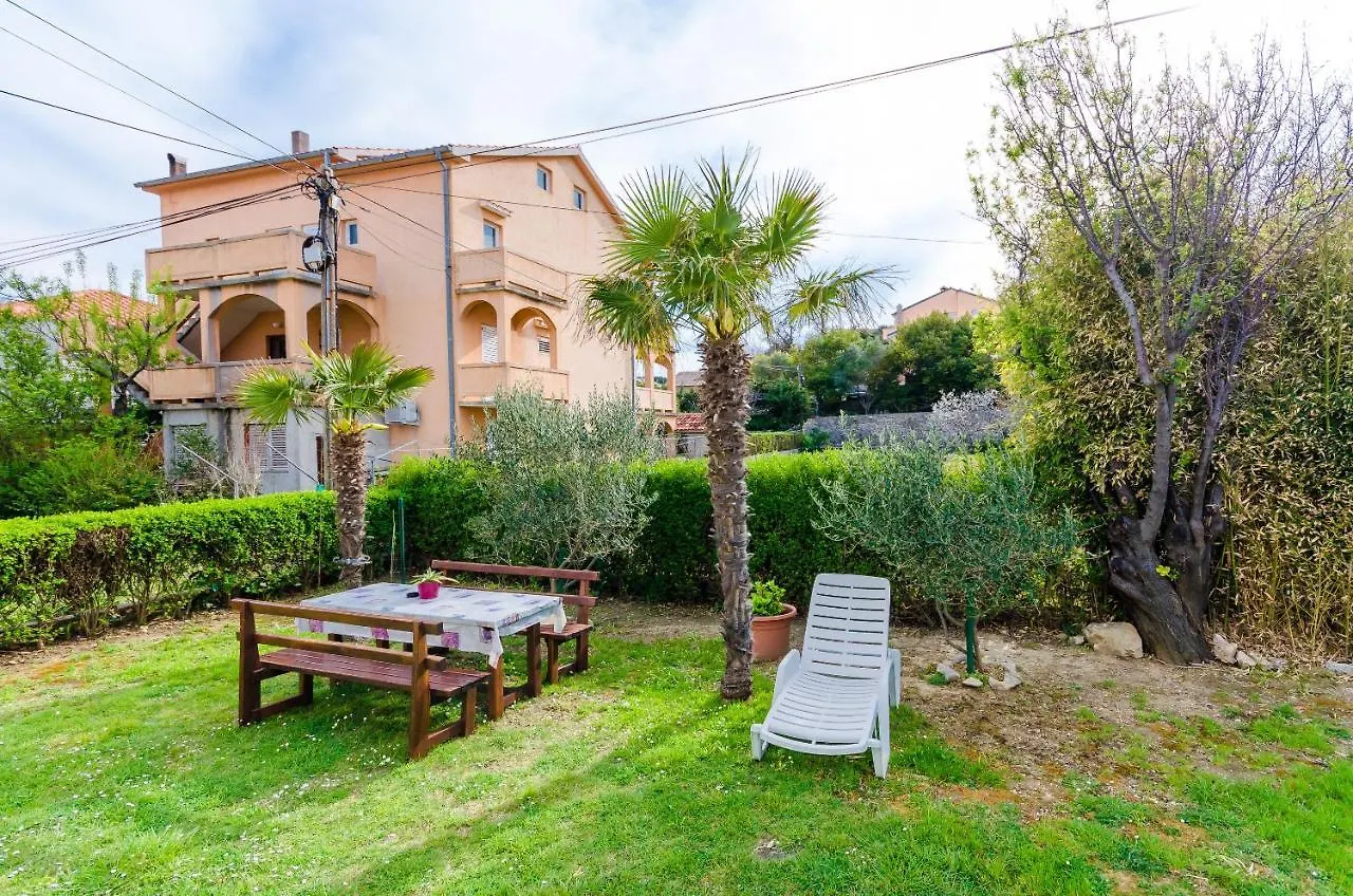 Apartments Nada Palit 0*,  Croatia