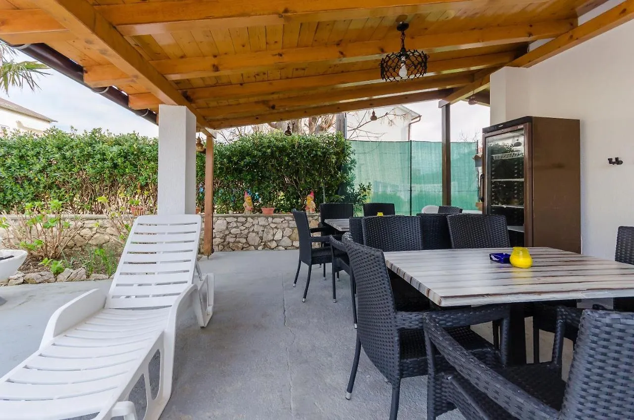 Apartments Nada Palit Croatia