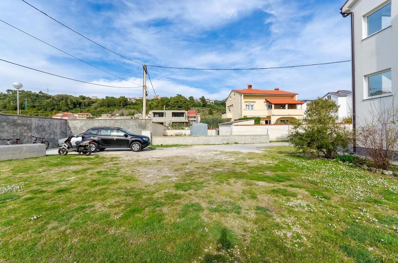 Apartments Nada Palit