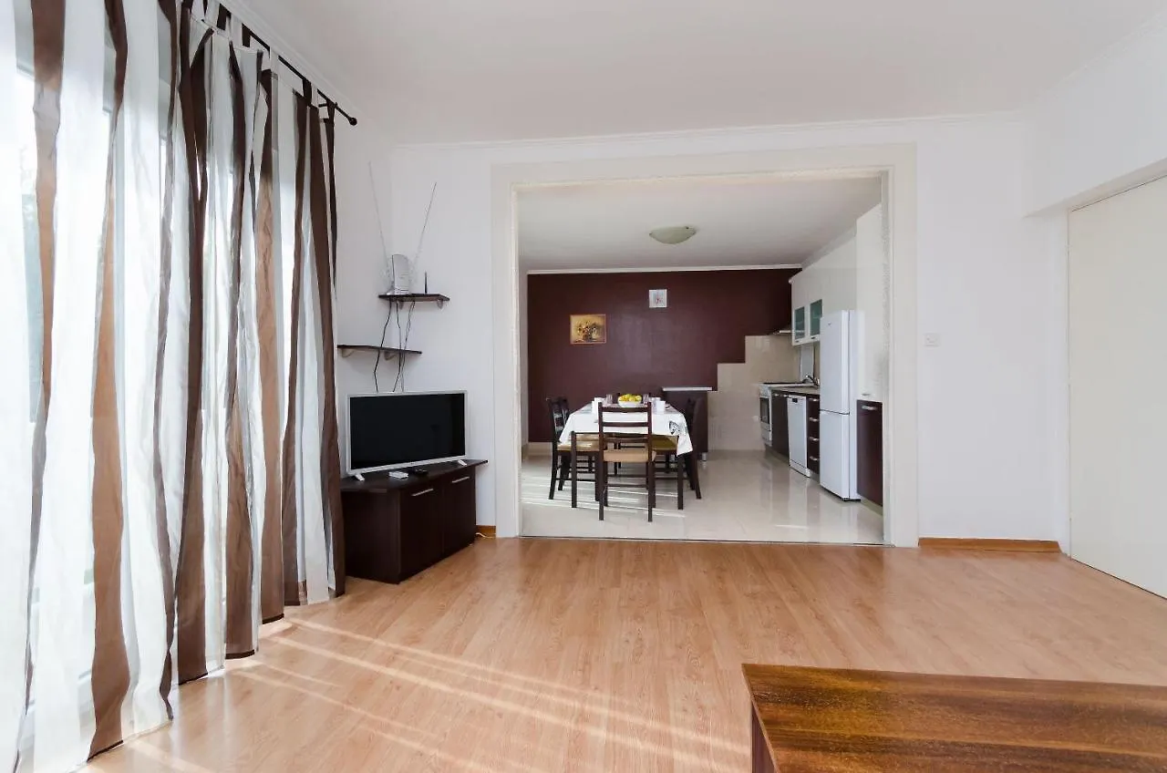 Apartments Nada Palit
